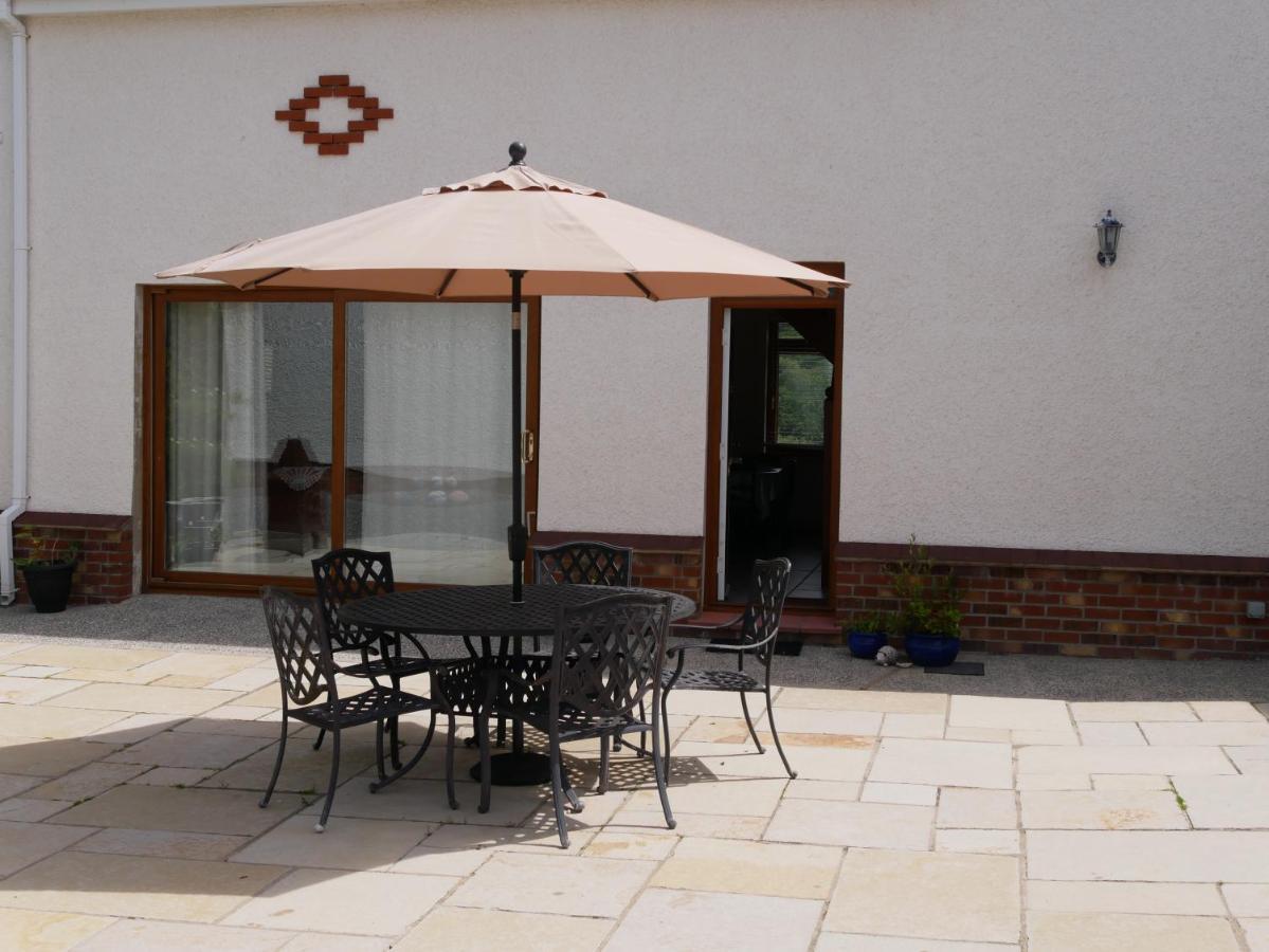 Penddaulwyn Uchaf Farm # Carmarthenshire Apartman Nantgaredig Kültér fotó